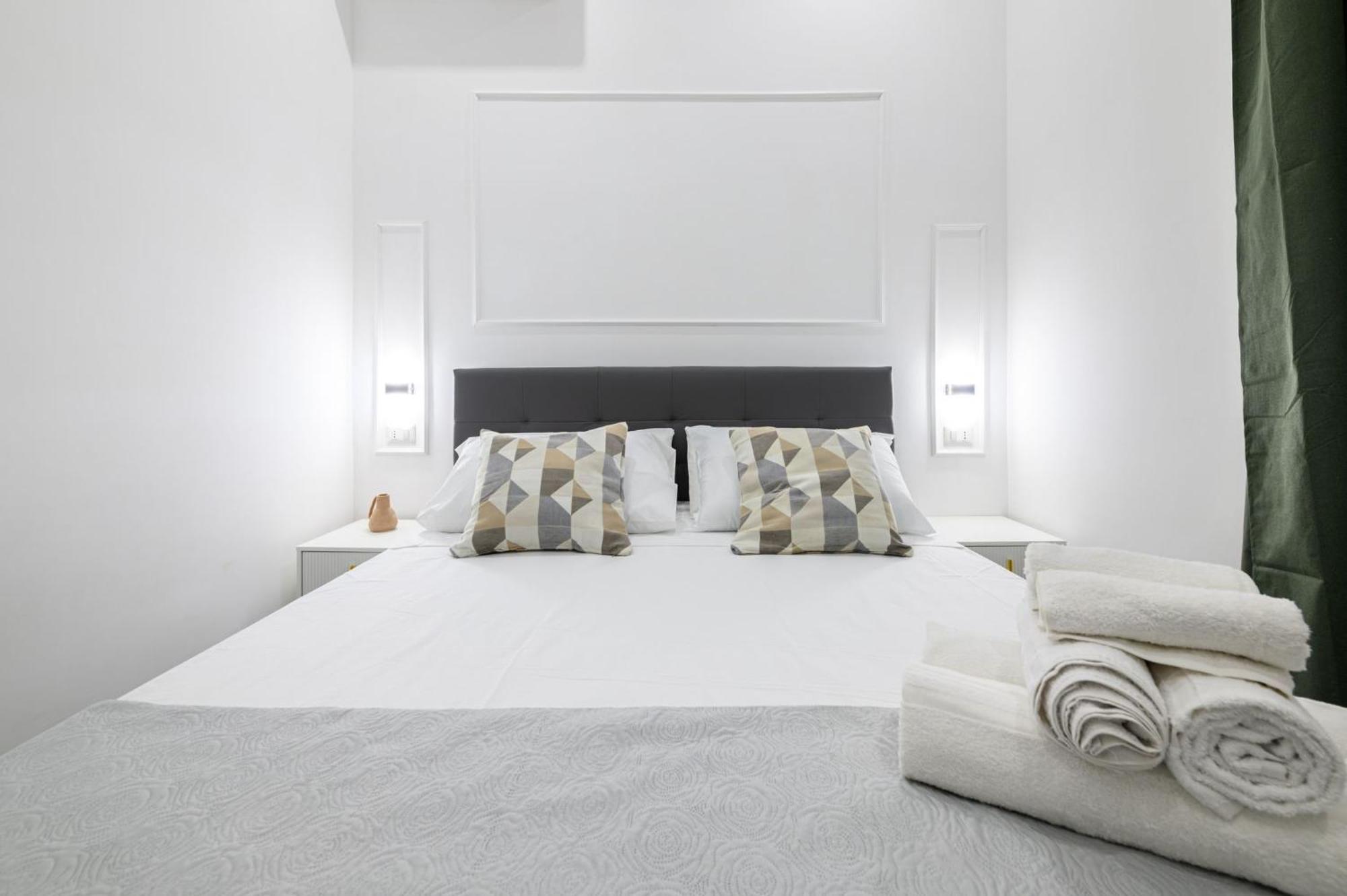 Giordano Suite Center Nápoly Kültér fotó