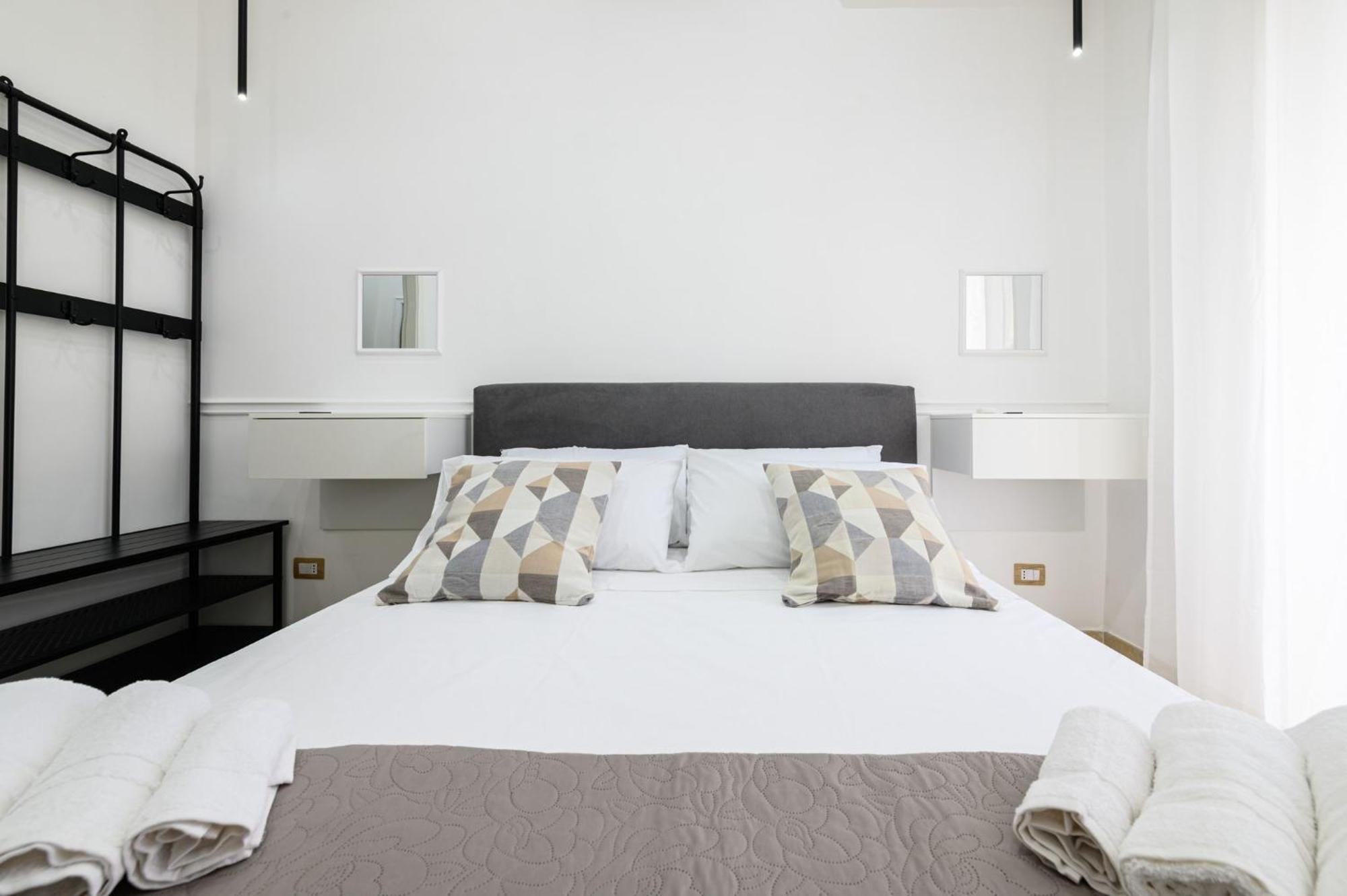 Giordano Suite Center Nápoly Kültér fotó